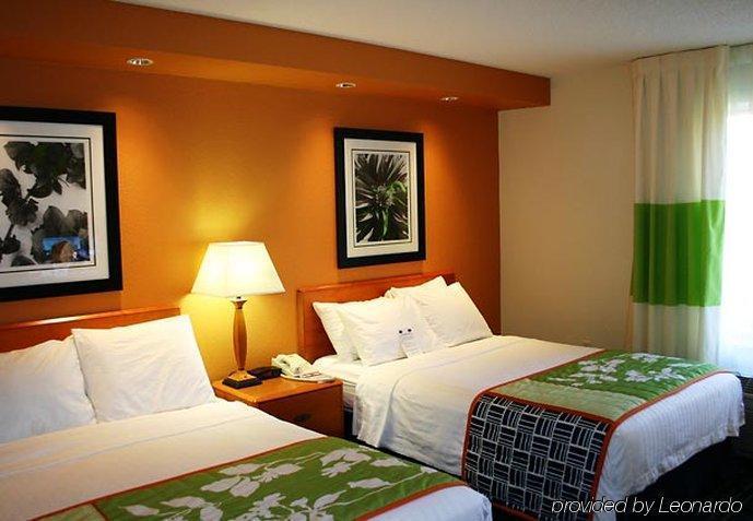 Fairfield Inn & Suites Cleveland Avon Pokoj fotografie
